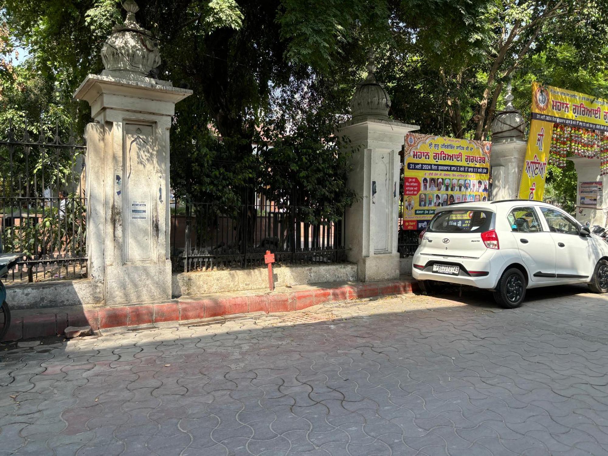 Hotel G R Residency Golden Temple Just 2 Mins Walking Distance From Hotel Amritsar Exterior photo